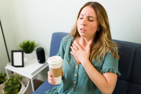 kafa i anksioznost shutterstock_1998847853.jpg